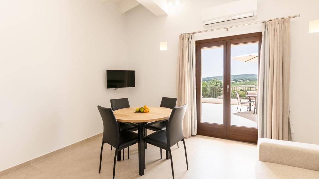 Agroturismo Son Calo Villa Петра Екстериор снимка